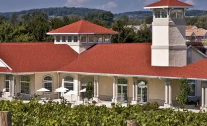 clover hill vineyard.jpeg